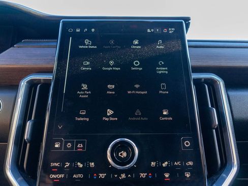 Used 2024 GMC Acadia Denali w/ Super Cruise Package image 26