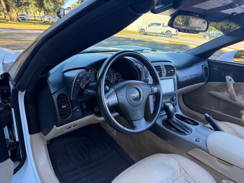 Used 2007 Chevrolet Corvette Convertible w/ Preferred Equipment Group image 32