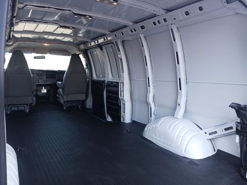 New 2025 Chevrolet Express 3500 Extended w/ Driver Convenience Package image 23