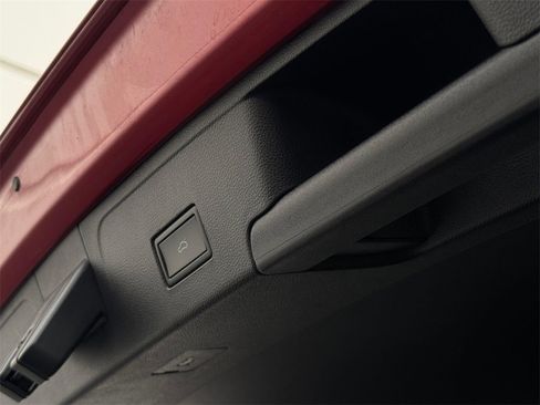 Used 2022 Volkswagen Atlas Cross Sport SEL R-Line image 29