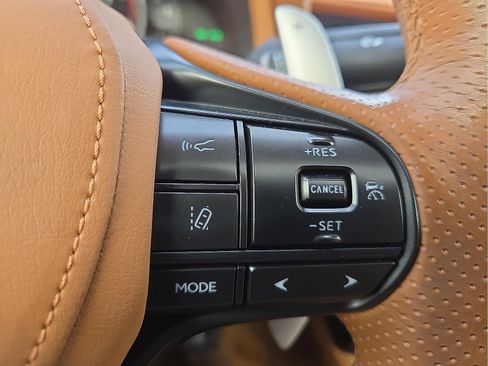 Used 2018 Lexus LC 500 Coupe w/ Sport Package image 17