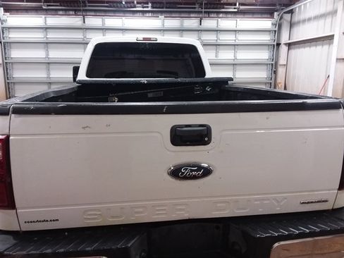 Used 2015 Ford F250 XLT w/ XLT Interior Package image 8