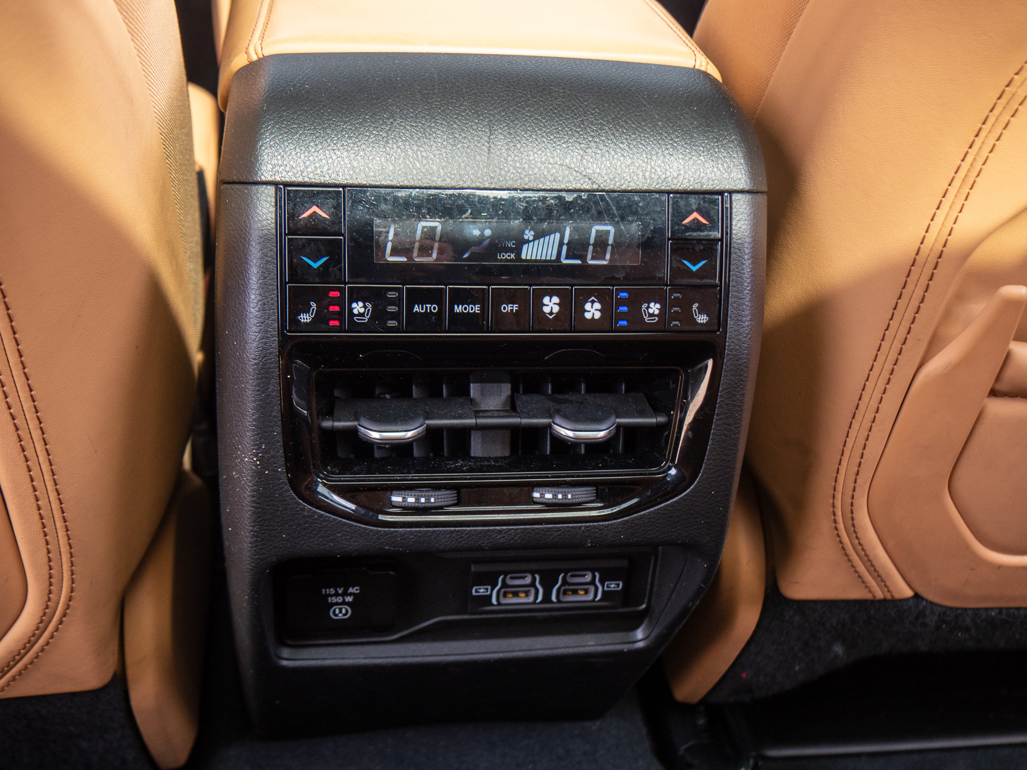 Used 2023 Jeep Grand Cherokee Summit AWD/4WD image 20
