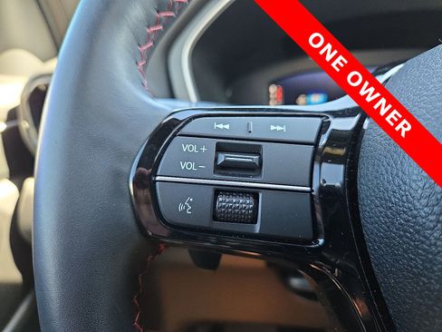 Used 2025 Honda Pilot Black Edition image 20