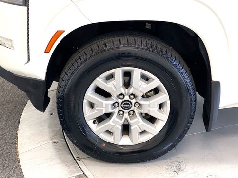 Used 2022 Nissan Frontier SV image 12