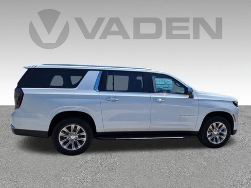 New 2026 Chevrolet Suburban Premier RWD image 26