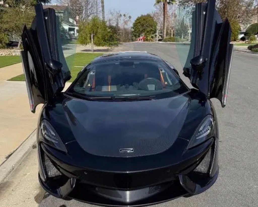 Used 2019 McLaren 570S Spider RWD image 10