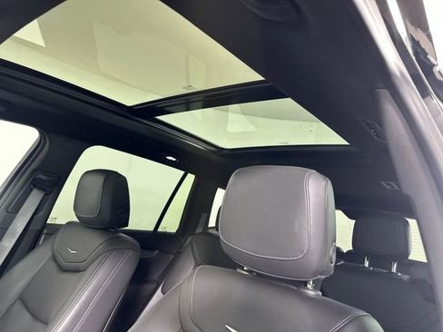 Used 2024 Cadillac XT6 Luxury image 12