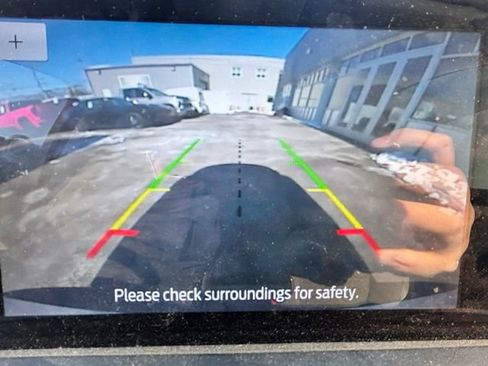 Used 2021 Ford Escape SE image 14