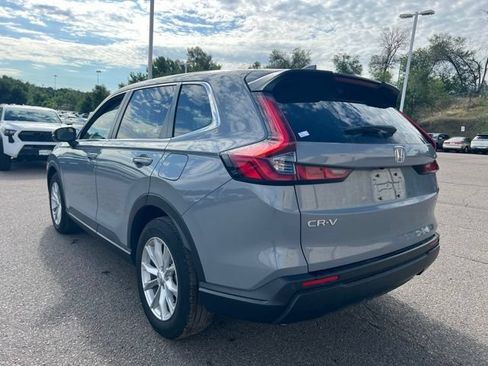 Used 2025 Honda CR-V EX-L image 3