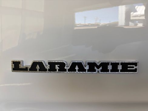 New 2026 RAM 1500 Laramie AWD/4WD image 25