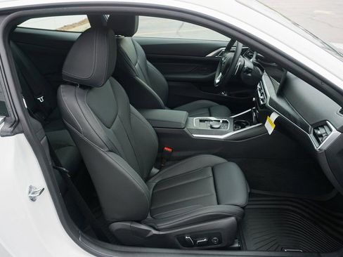 Used 2024 BMW 430i xDrive Coupe w/ Premium Package image 8