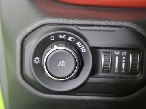 Used 2021 Jeep Wrangler Unlimited Rubicon w/ Xtreme Recon 35" Tire Package image 19