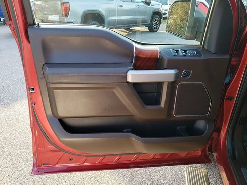 Used 2016 Ford F150 King Ranch w/ Equipment Group 601A Luxury image 10