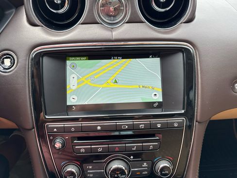 Used 2016 Jaguar XJ L Portfolio image 28