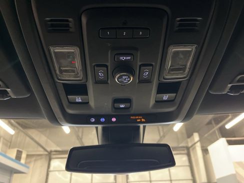 Used 2021 Chevrolet Tahoe RST w/ Luxury Package image 32