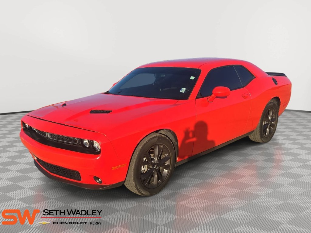 Used 2023 Dodge Challenger SXT w/ Blacktop Package AWD/4WD image 3