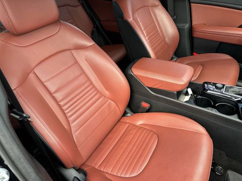Certified 2024 Kia Sportage SX FWD image 25