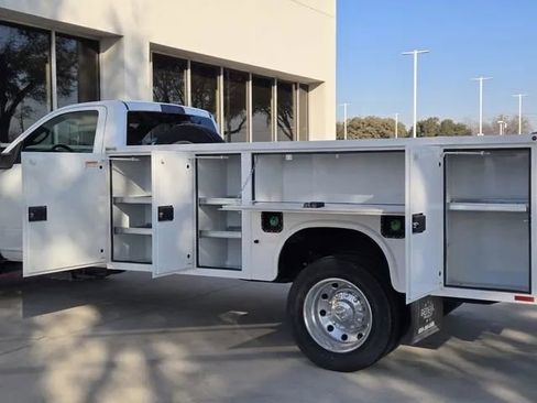 Used 2023 RAM 4500 Tradesman RWD image 7