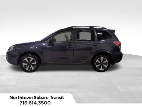 Used 2017 Subaru Forester 2.5i Limited image 2