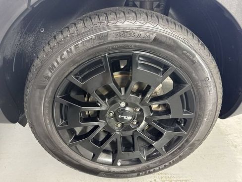 Used 2022 Kia Telluride SX w/ Nightfall Edition Package AWD/4WD image 6