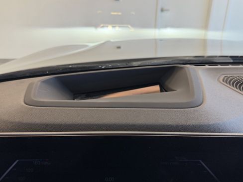 Used 2023 BMW 330i xDrive Sedan w/ M Sport Package image 11