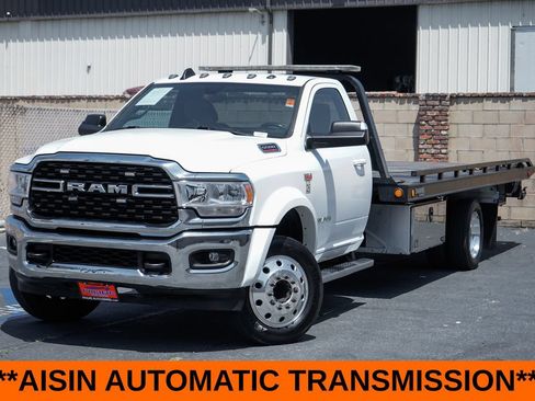 Used 2022 RAM 5500 SLT w/ Quick Order Package 27G SLT RWD image 4