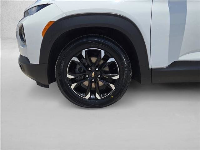 Used 2021 Chevrolet TrailBlazer LT w/ Convenience Package FWD image 12