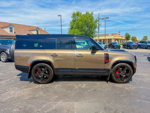 Used 2023 Land Rover Defender 130 X image 16