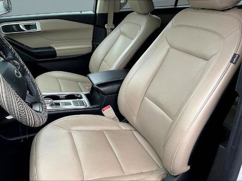 Certified 2020 Ford Explorer XLT w/ Equipment Group 202A image 21