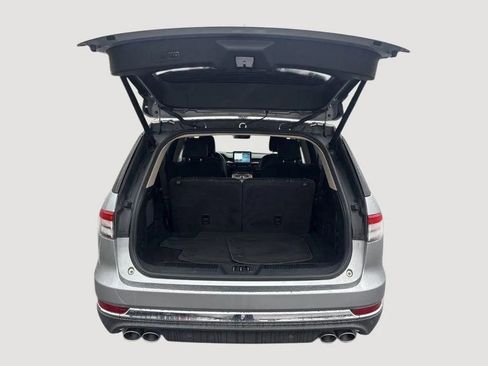 Used 2024 Lincoln Aviator Reserve image 12