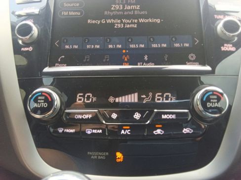 Used 2021 Nissan Murano SV FWD image 29