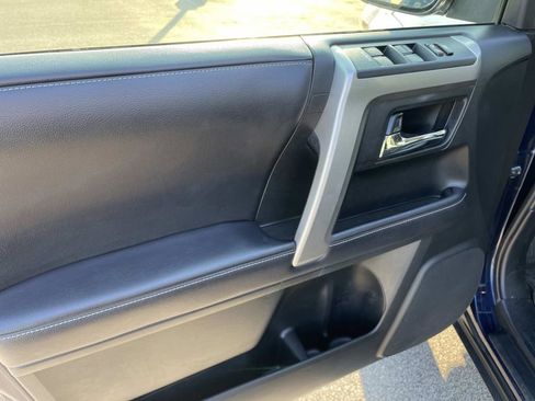 Used 2018 Toyota 4Runner SR5 image 16