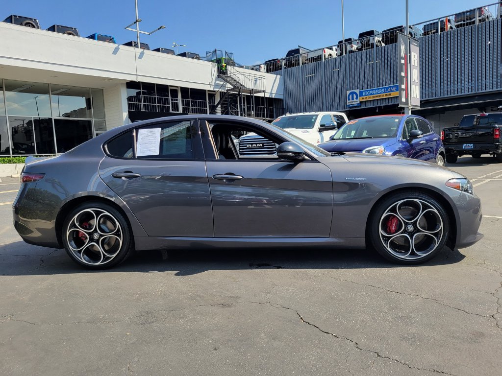Used 2024 Alfa Romeo Giulia Veloce RWD image 34