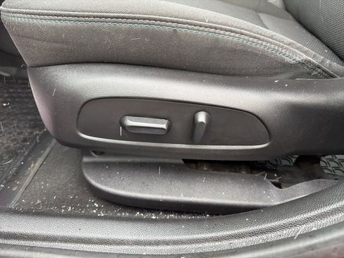 Used 2017 Chevrolet Cruze LT w/ Convenience Package image 15