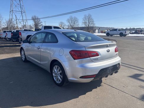 Used 2015 Kia Forte Koup EX w/ EX Premium Package image 6