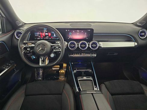 Certified 2025 Mercedes-Benz GLB 35 AMG 4MATIC image 20