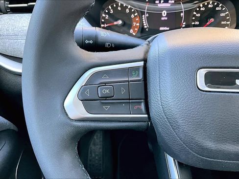 Used 2022 Jeep Compass Latitude image 21