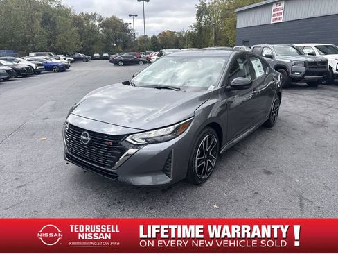 New 2025 Nissan Sentra SR FWD image 1