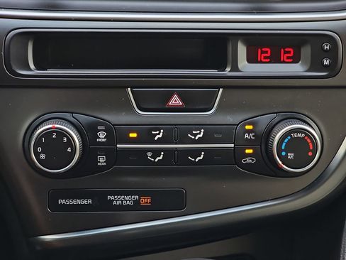 Used 2015 Kia Optima LX image 25