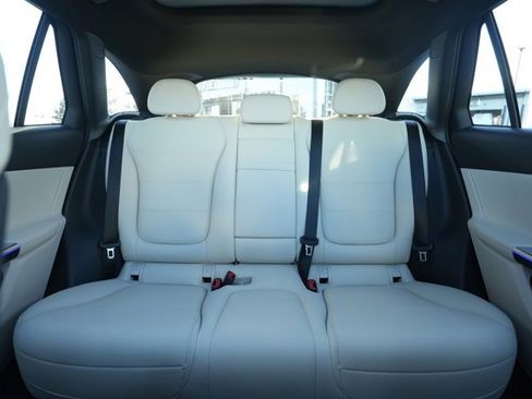 Used 2026 Mercedes-Benz GLC 300 4MATIC image 34