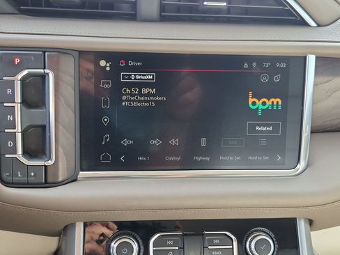Used 2022 GMC Yukon Denali AWD/4WD image 23
