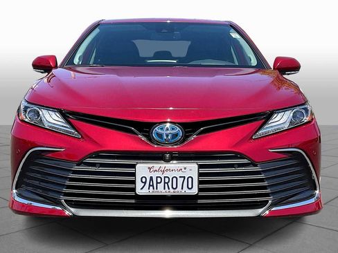 Used 2022 Toyota Camry XLE w/ Navigation Upgrade Package FWD image 3