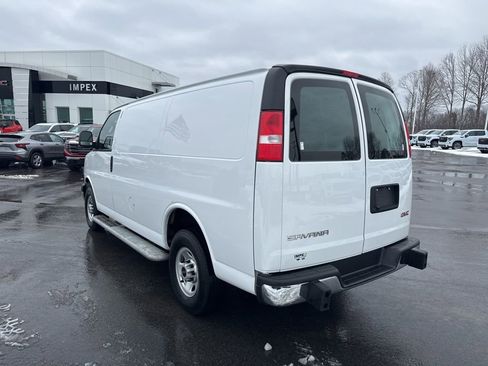 Used 2024 GMC Savana 2500 w/ Driver Convenience Package image 3