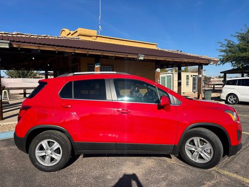 Used 2016 Chevrolet Trax LT w/ LT Convenience Package image 6