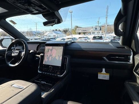 New 2026 GMC Yukon Denali w/ Denali Reserve Package image 23