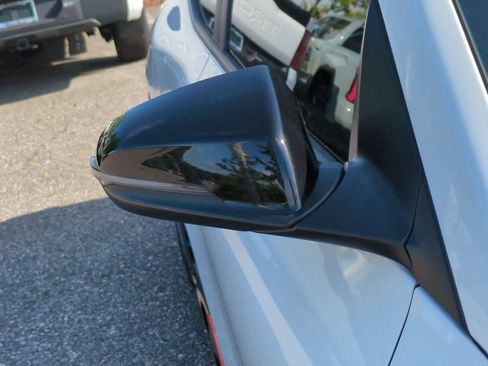 Used 2022 Hyundai Veloster N FWD image 12