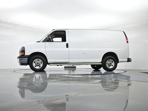 Used 2024 GMC Savana 2500 w/ Driver Convenience Package image 28