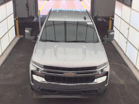 Used 2021 Chevrolet Silverado 1500 LT AWD/4WD image 2