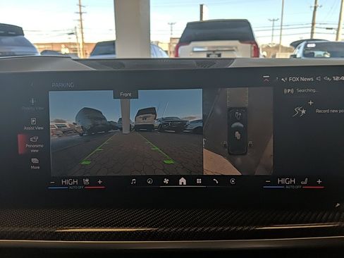 Used 2024 BMW X7 M60i w/ Executive Package image 28